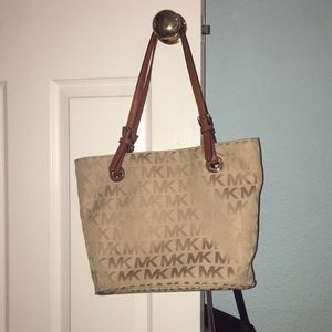 Michael Kors purse